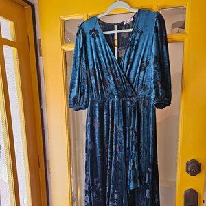 Calvin Klein Emerald green velvet maxi dress (size 14)